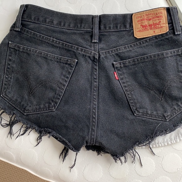 Levi High Waisted Shorts 30 Black - Picture 3 of 4